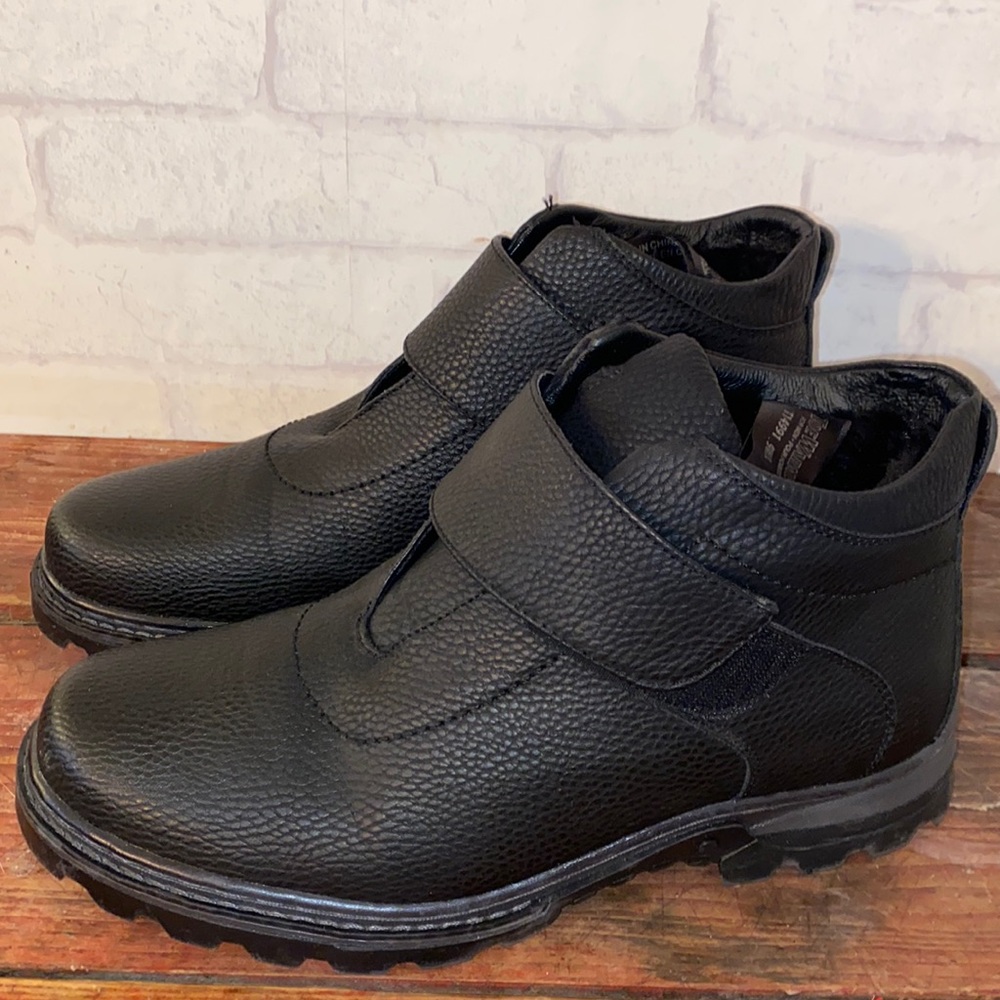 NWOB Toe Warmers Boots For Men Size 9W/L T14991